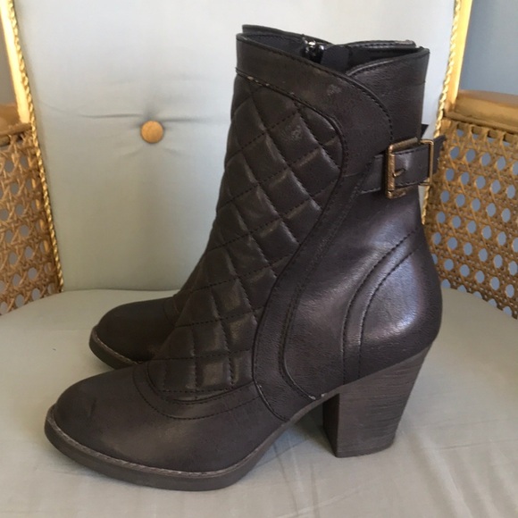 Arizona Jeans dark gray zip up block heel round toe quilted ankle booties size 7 - Picture 1 of 14